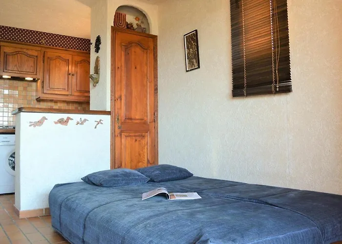 Apartman 2 Pieces Avec Parking Pres De La - Fr-1-251-348 *