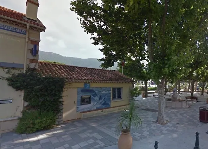 2 Pieces Avec Parking Pres De La - Fr-1-251-348 Le Lavandou